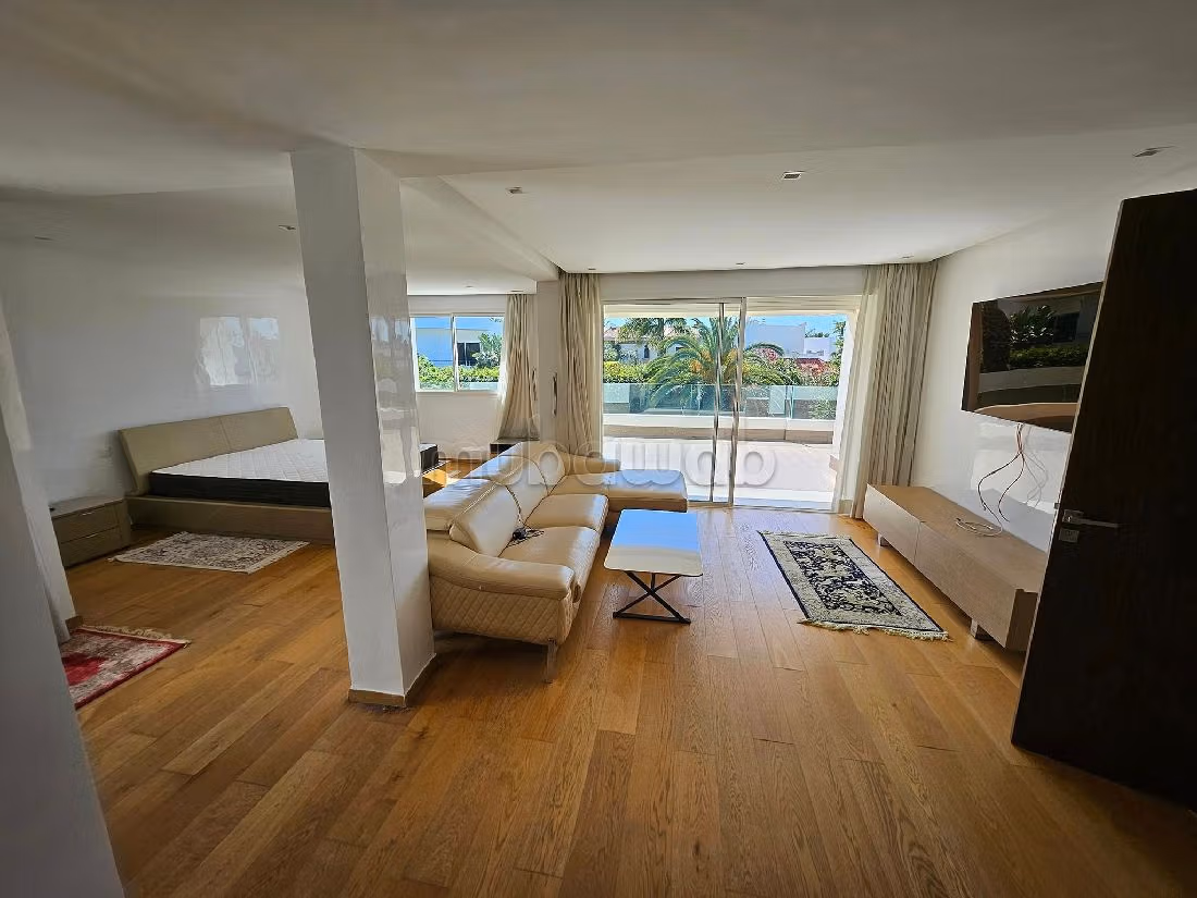 Magnificent villa for sale in Souissi. 4 rooms. Swimming pool, air conditioning.