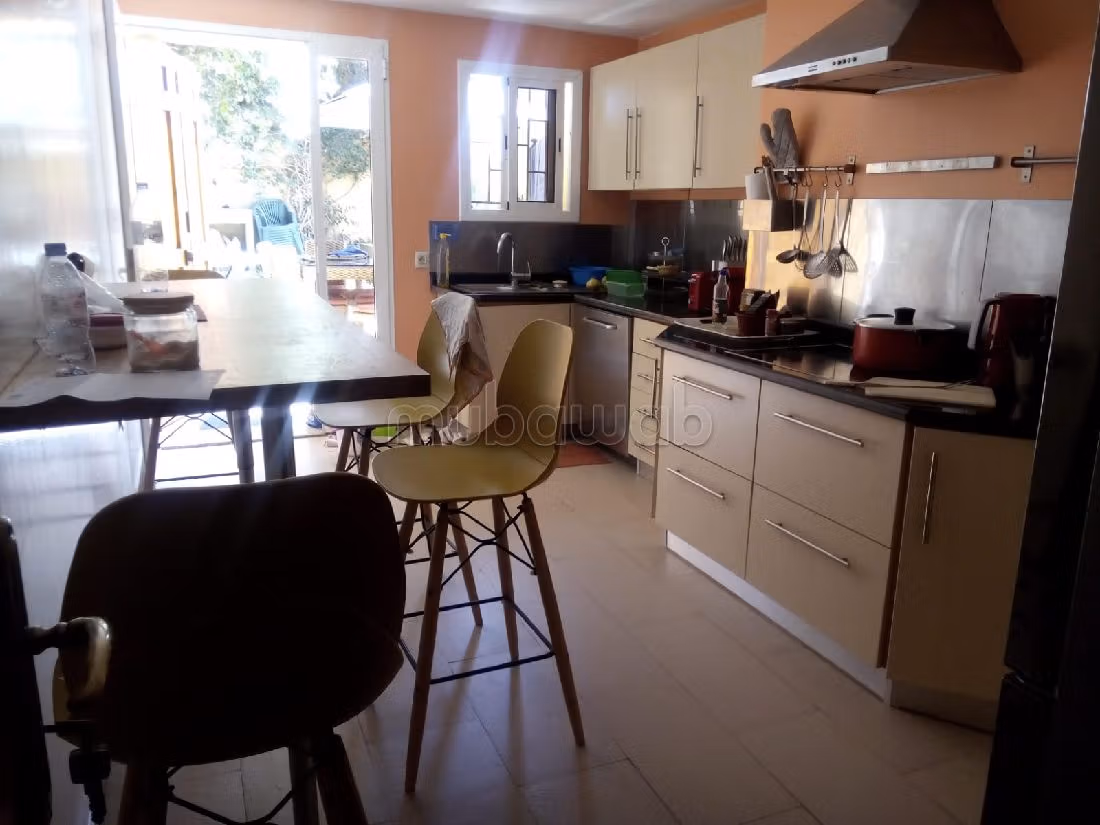 Fabulous house for sale. Surface area 360 m². Working fireplace, Property with swimming pool. 