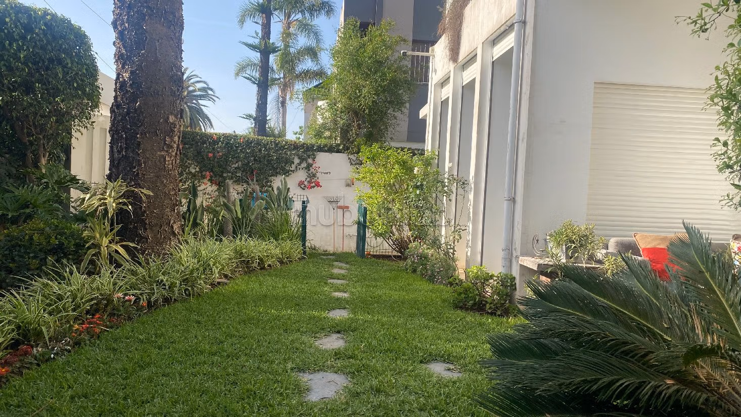 Somptueuse maison à vendre à Californie. Surface totale 417 m². Jardin et terrasse