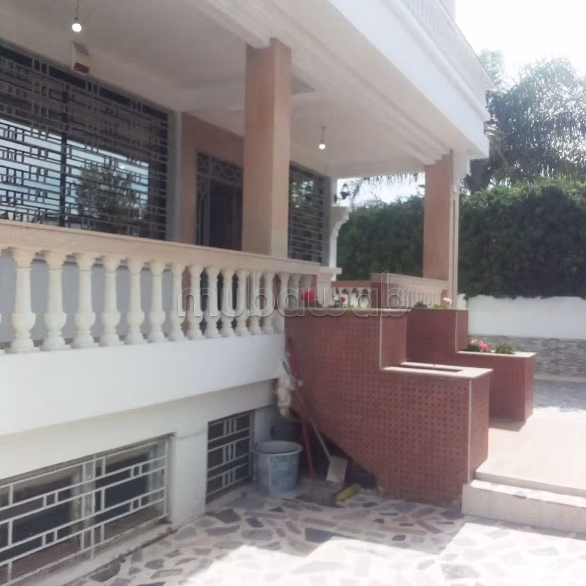 High quality house for sale in Anfa Supérieur. 14 rooms. Gardeners, Large terrace