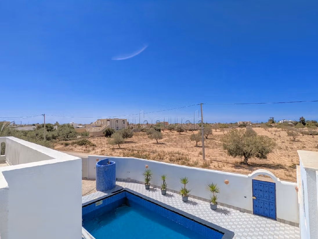 Eccezionale residenza di lusso in vendita a Djerba. 4 ampi locali. Impianto di aria condizionata e piscina. 