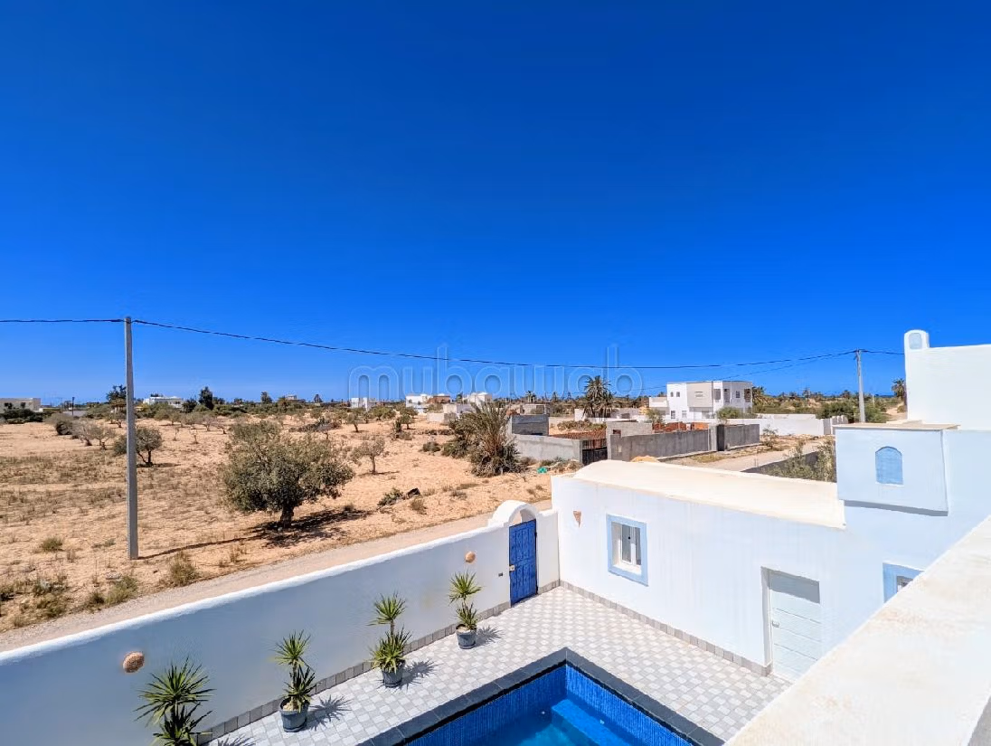 Eccezionale residenza di lusso in vendita a Djerba. 4 ampi locali. Impianto di aria condizionata e piscina. 