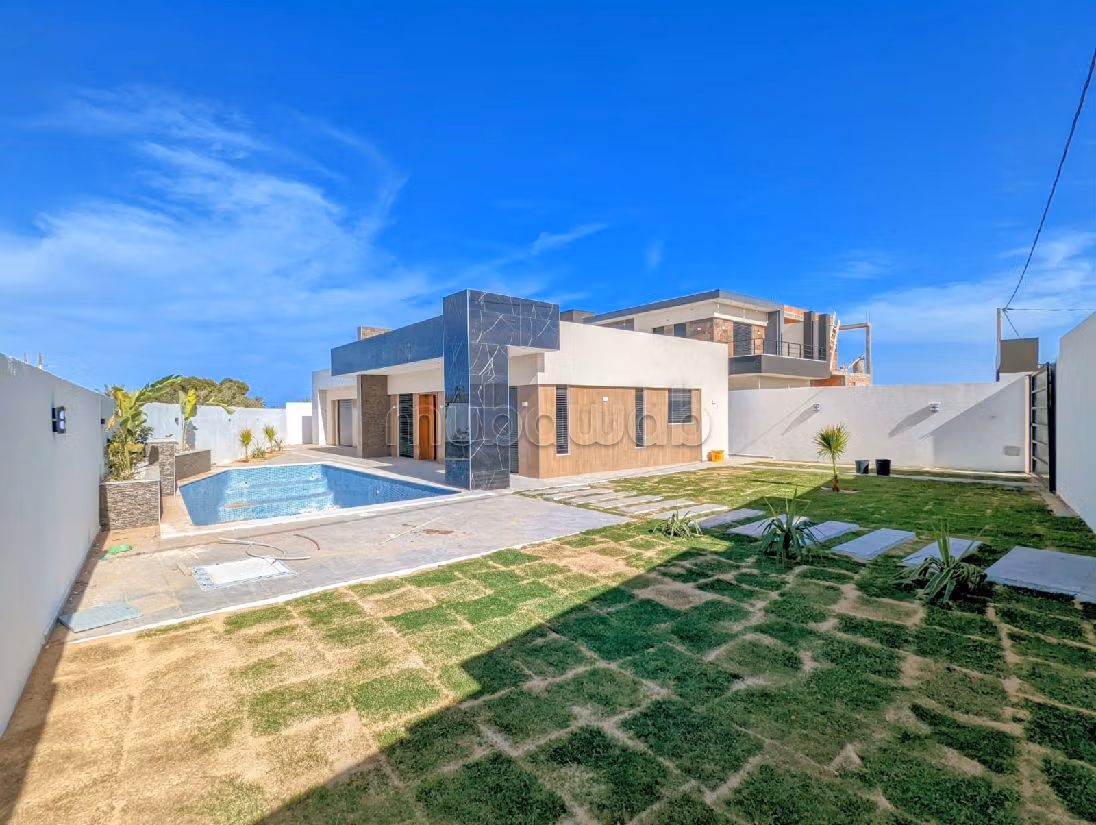 Eccezionale residenza di lusso in vendita a Djerba. Superficie totale 145 m². Piscina. 