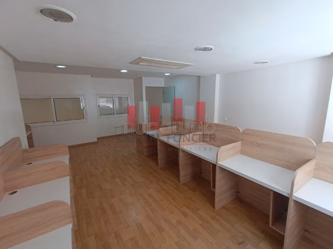 Oficinas en venta en Bourgogne Est. Superficie 160 m². 