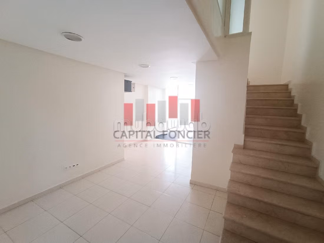 Oficinas en venta en Bourgogne Est. Superficie 160 m². 