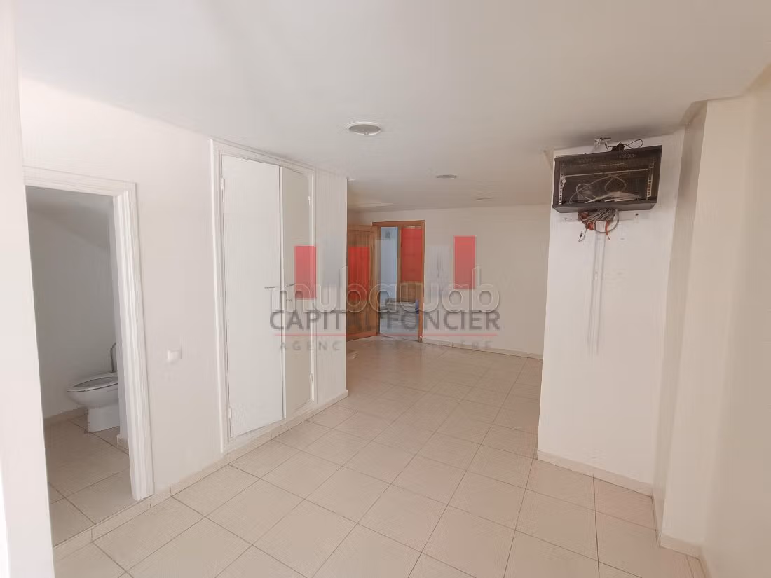 Oficinas en venta en Bourgogne Est. Superficie 160 m². 