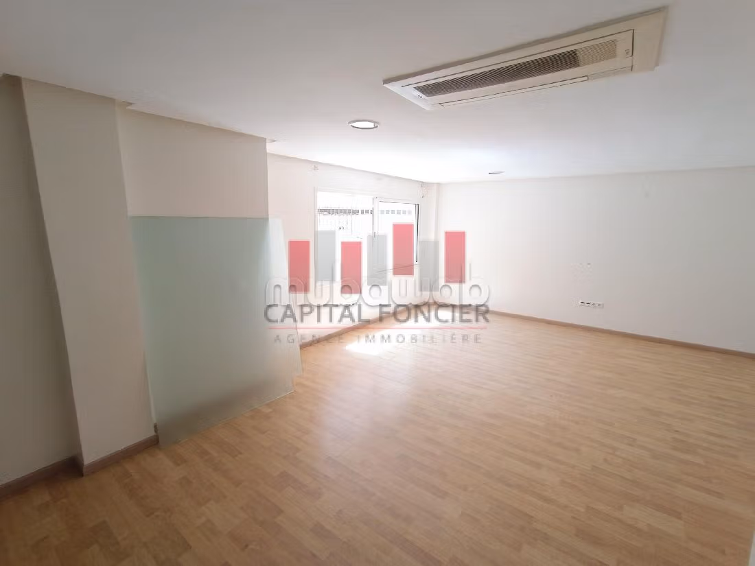 Oficinas en venta en Bourgogne Est. Superficie 160 m². 
