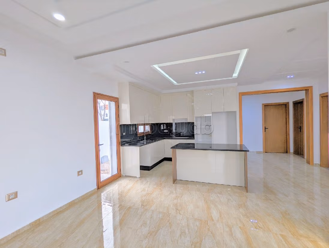 Vendita villa di lusso a Djerba. Superficie totale 159 m². Porta di sicurezza. 