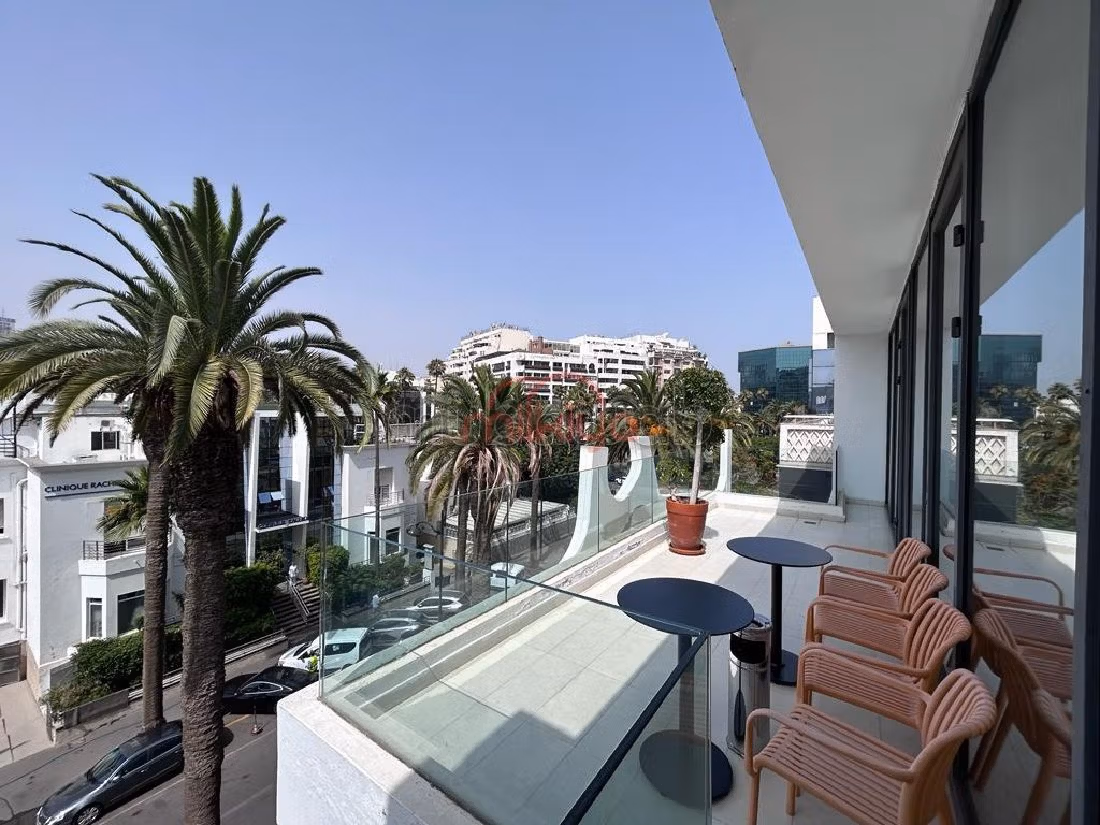 Offices for rent in Gauthier. Small area 900 m². Cellar