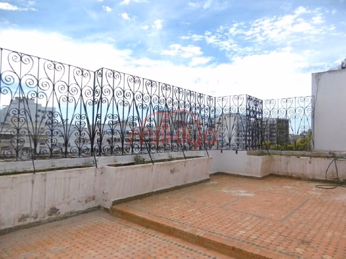 Vendita di un bell'appartamento a Gauthier. Superficie 408 m². Terrazzo e garage