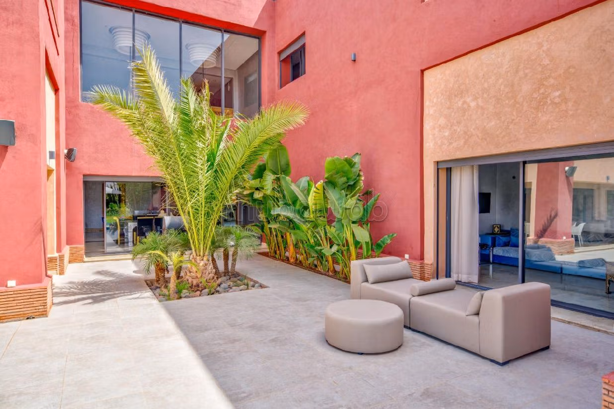 Villas y casas de lujo en alquiler en Route de l'Ourika. 10 bonitas habitaciones. Noche de hotel 1. 