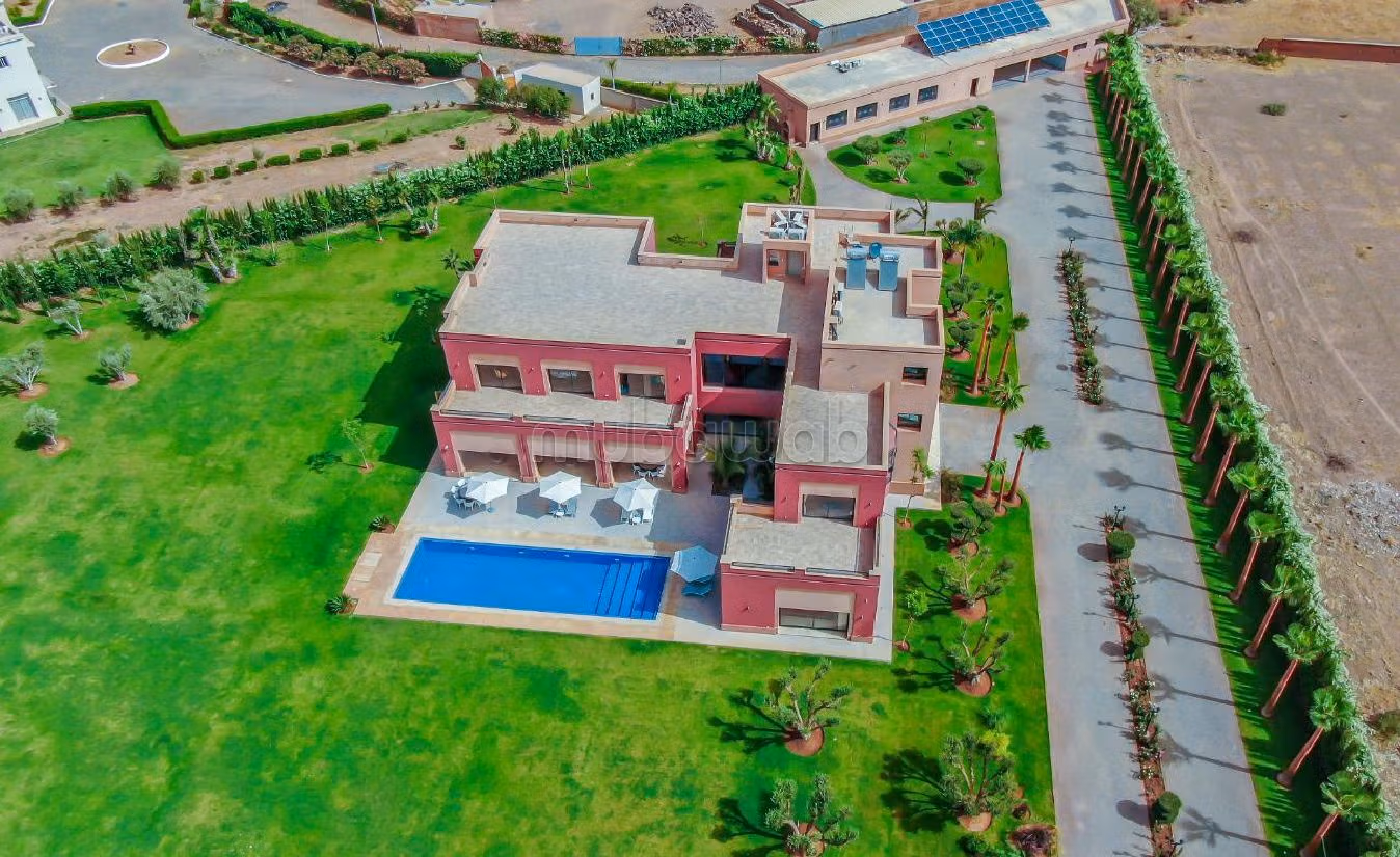 Villas y casas de lujo en alquiler en Route de l'Ourika. 10 bonitas habitaciones. Noche de hotel 1. 