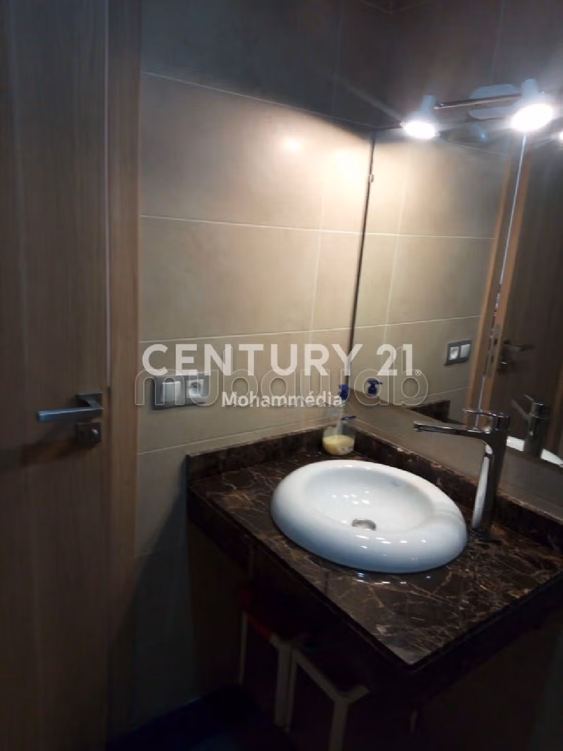 شقة رائعة للايجار ب حي الحديقة. 1 جزء. مفروشة