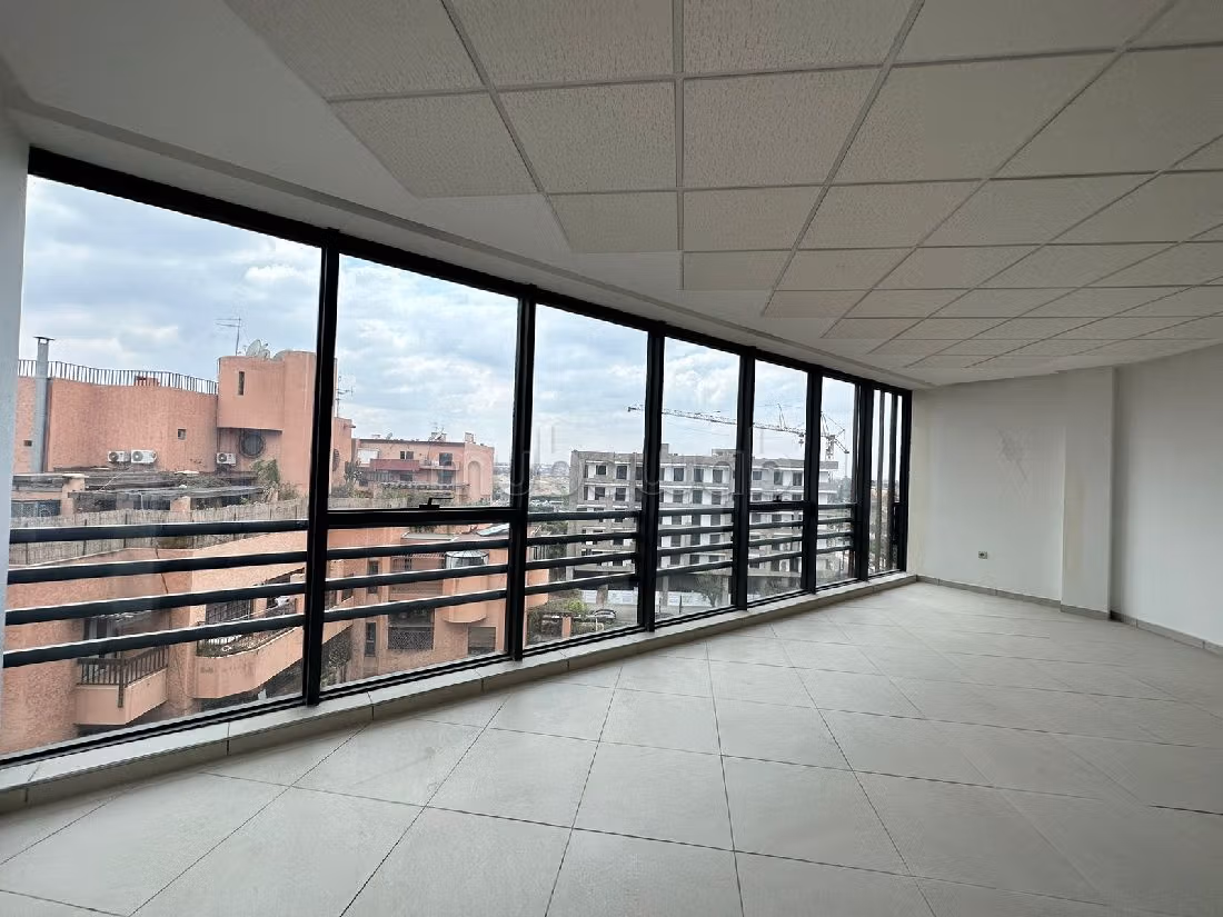 Plateau bureau haut standing a louer