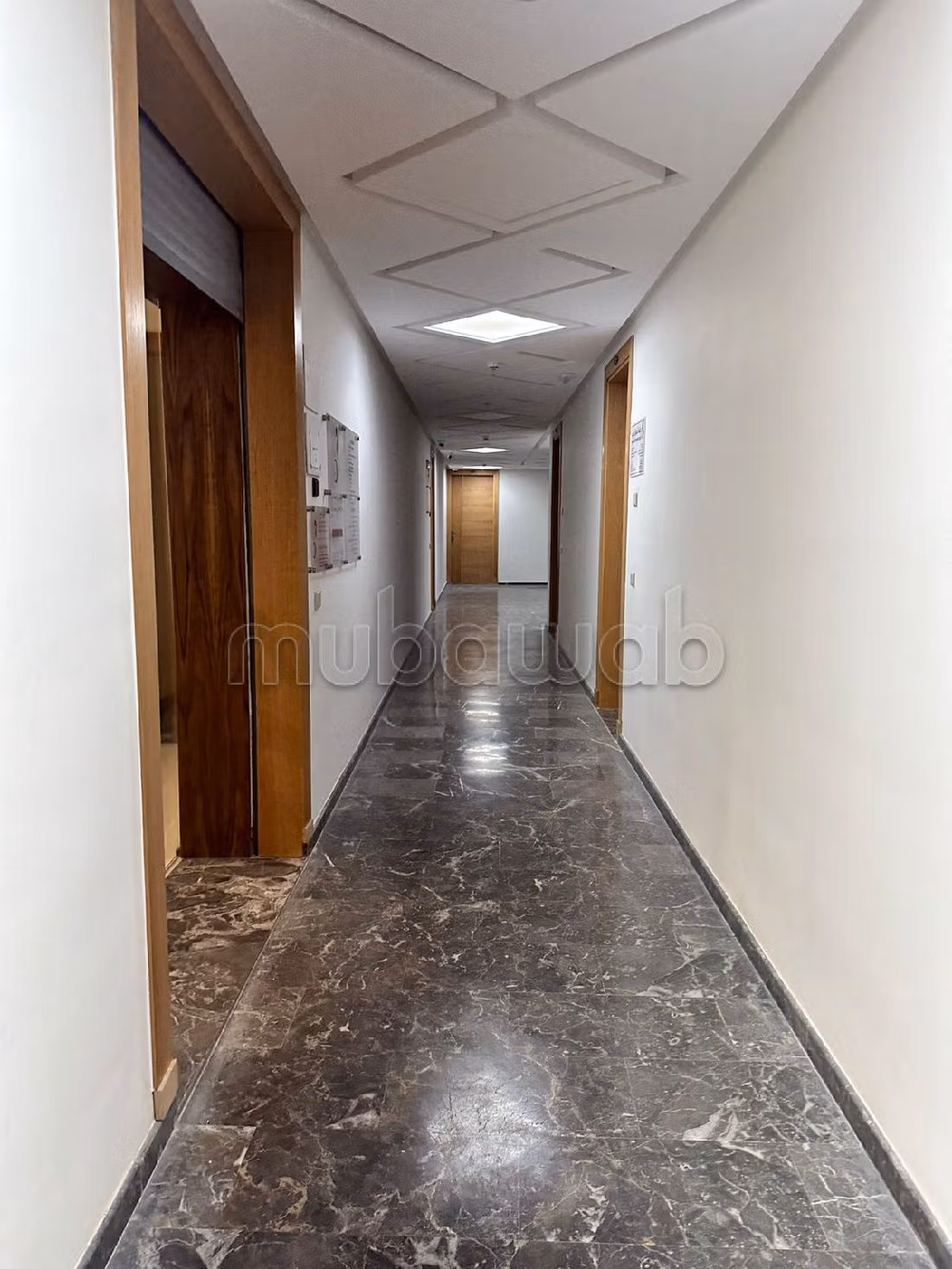 Plateau bureau haut standing a louer