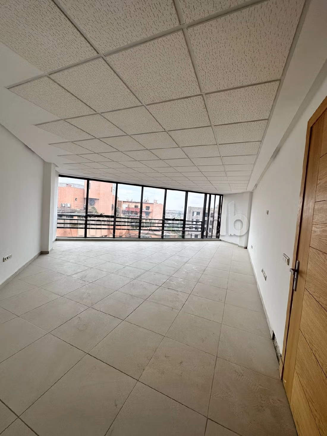 Plateau bureau haut standing a louer