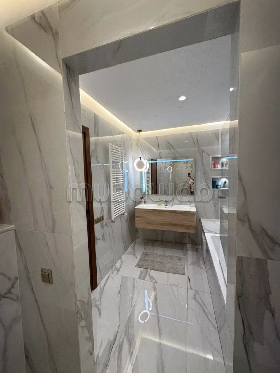 Splendide villa à vendre à Californie 450m2.4 chambres agréables. Cheminée, piscine