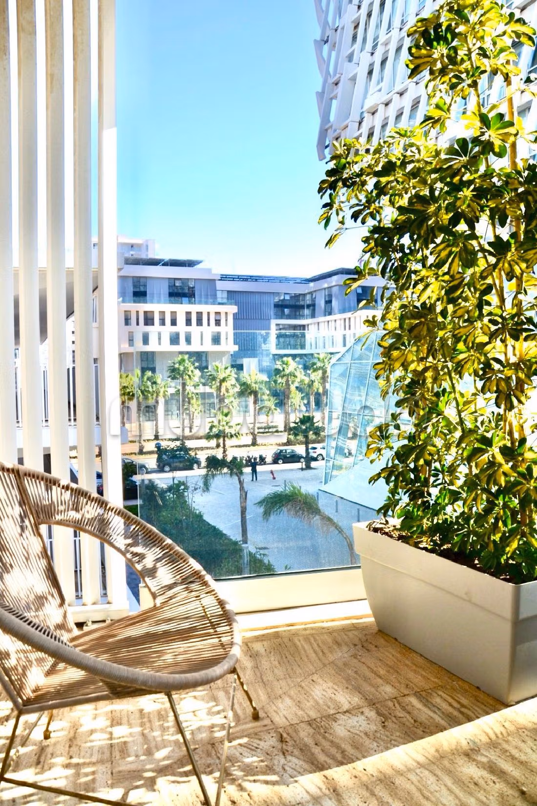 Bel appartement meublé à cfc