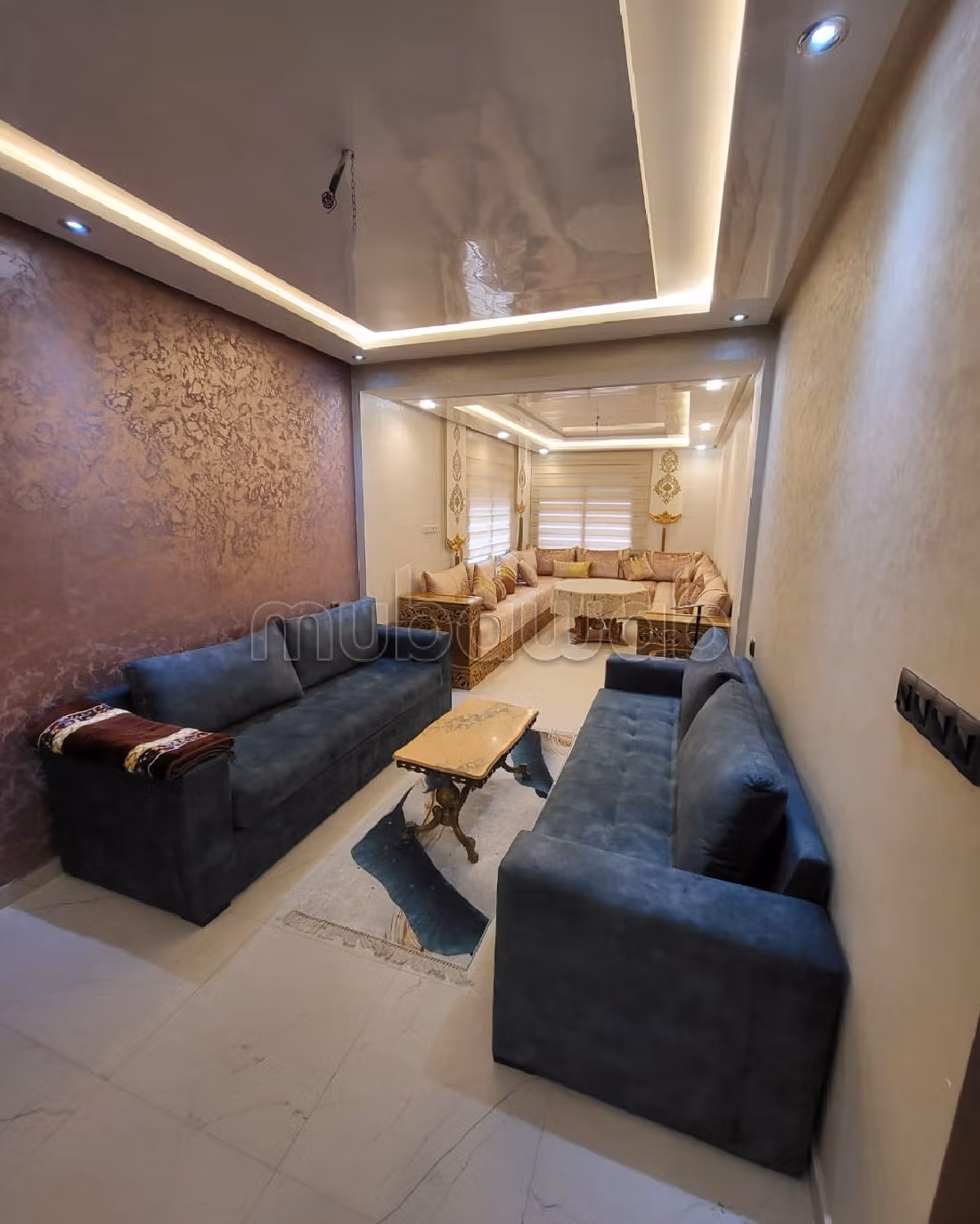 Appartamento in vendita a Izdihar. 8 locali spaziosi. 