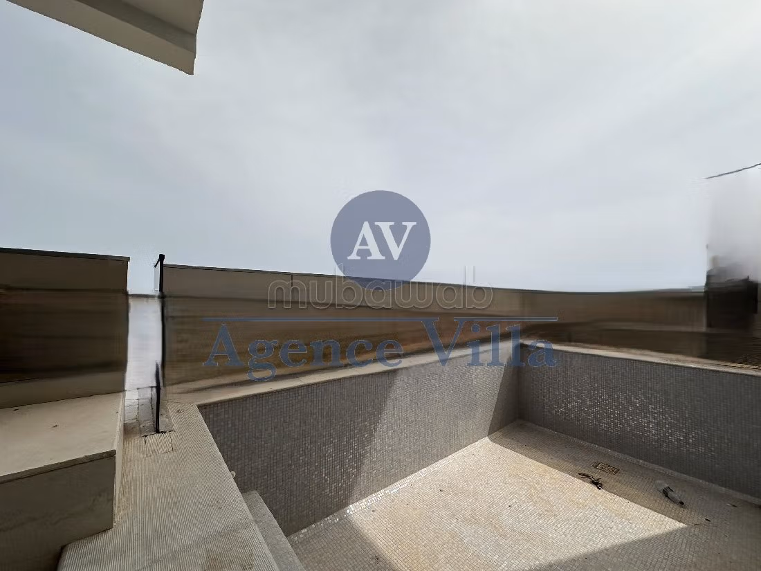 Duplex s4 lac 2 avec piscine