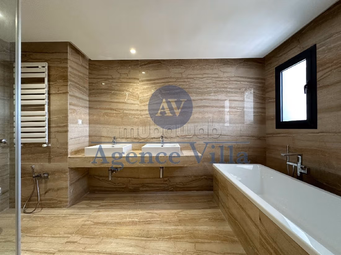 Duplex s4 lac 2 avec piscine