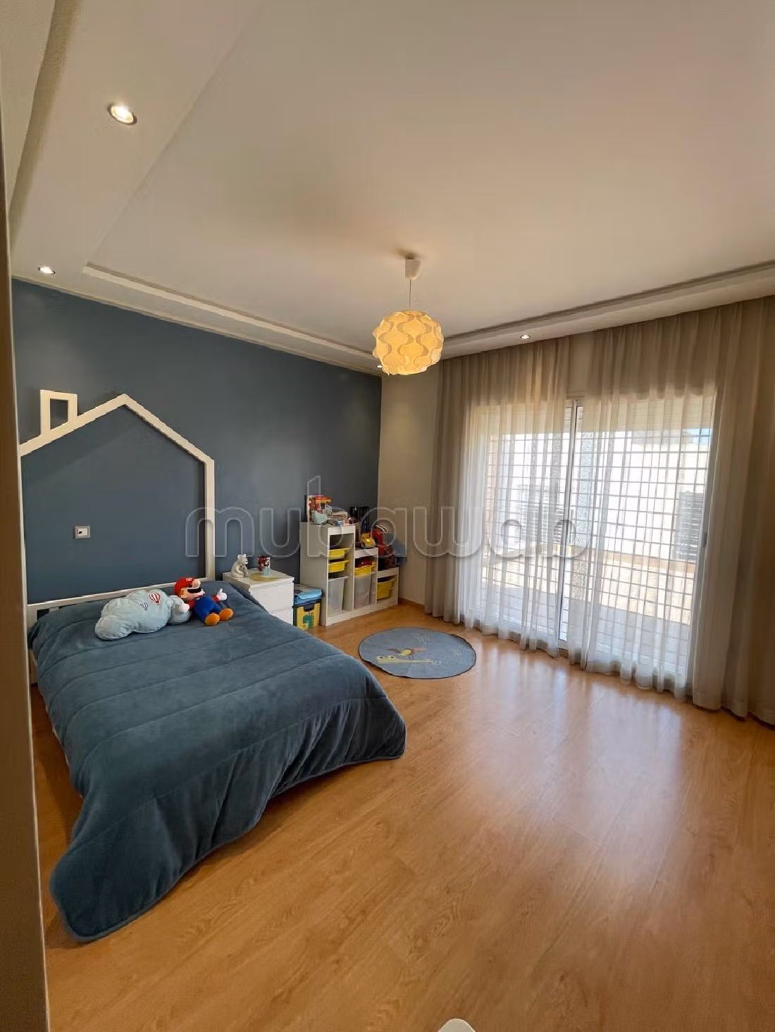 فيلا ممتازة للبيع بحد السوالم. 4 غرف ممتازة. شرفة جميلة وحديقة.