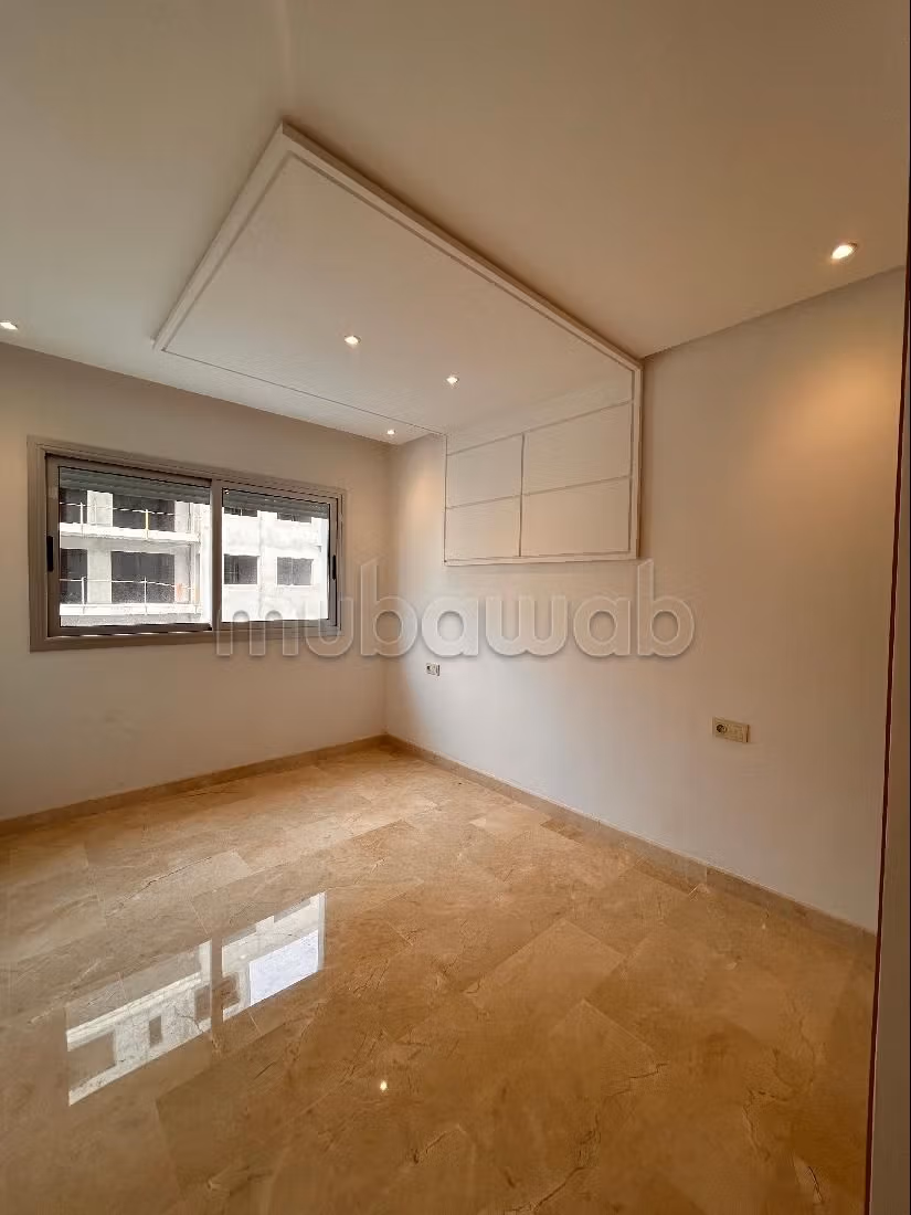 Bel appartement en location à Iberie. Superficie 120 m² et résidence sécurisée