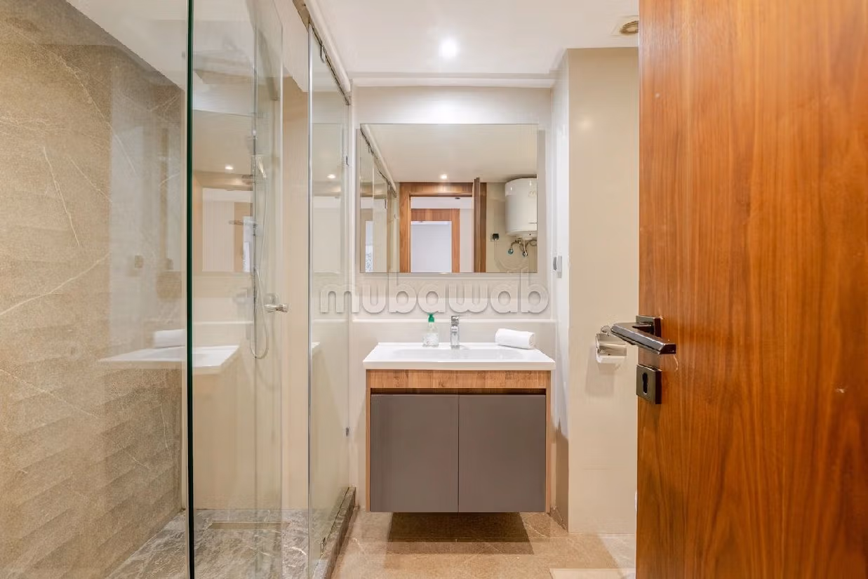 Apartment for rent in Triangle d'Or. Small area 75 m². Caretaker service available, General air conditioning