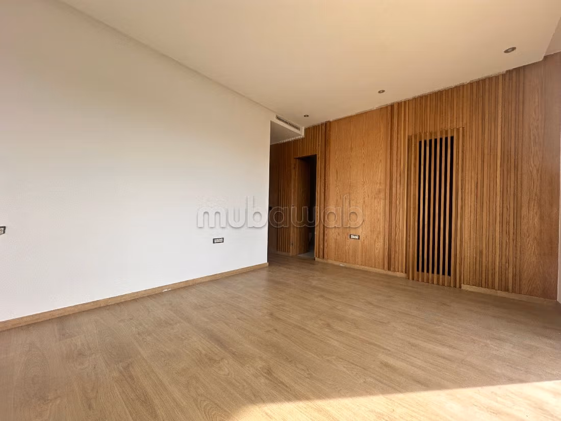 Magnífico piso en alquiler en Casablanca Finance City. 3 bonitas habitaciones. Con ascensor y terraza.