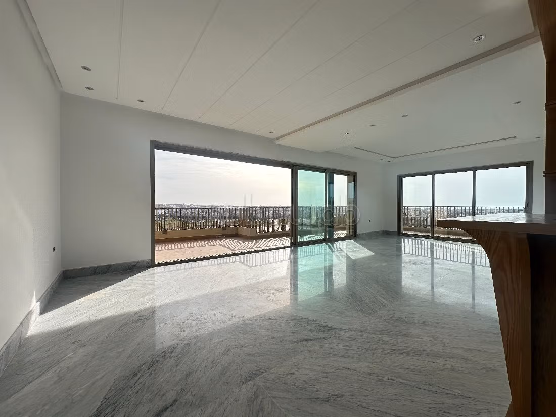 Magnífico piso en alquiler en Casablanca Finance City. 3 bonitas habitaciones. Con ascensor y terraza.