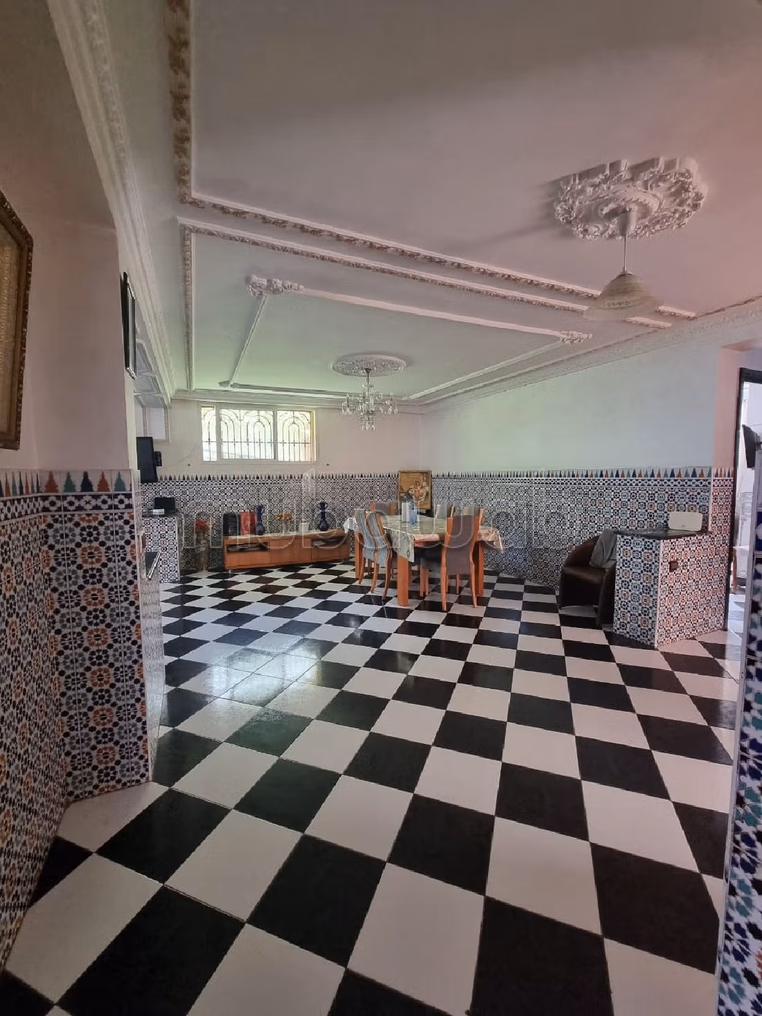 Villa à Vendre de 377m2 Hay Assil
