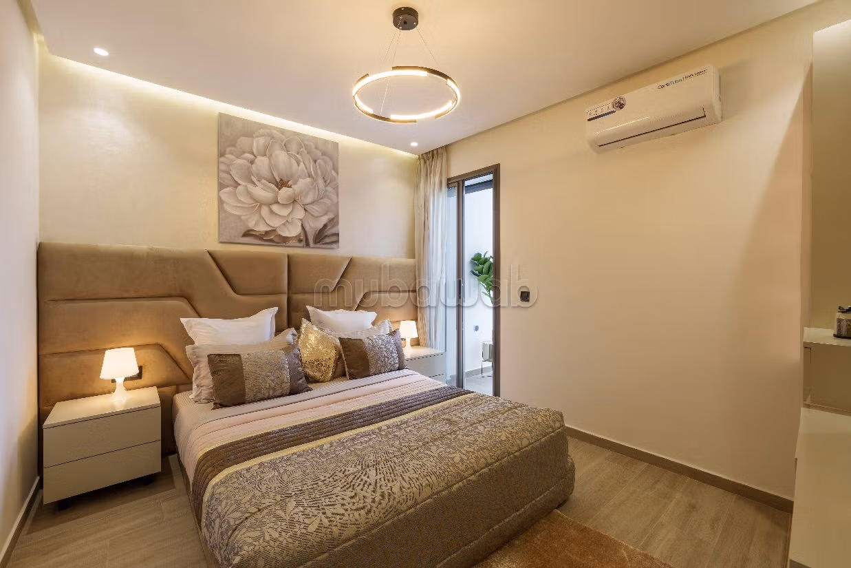 Find an apartment to buy. Large area 79 m². 