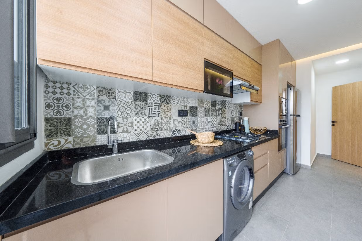 Find an apartment to buy. Large area 79 m². 