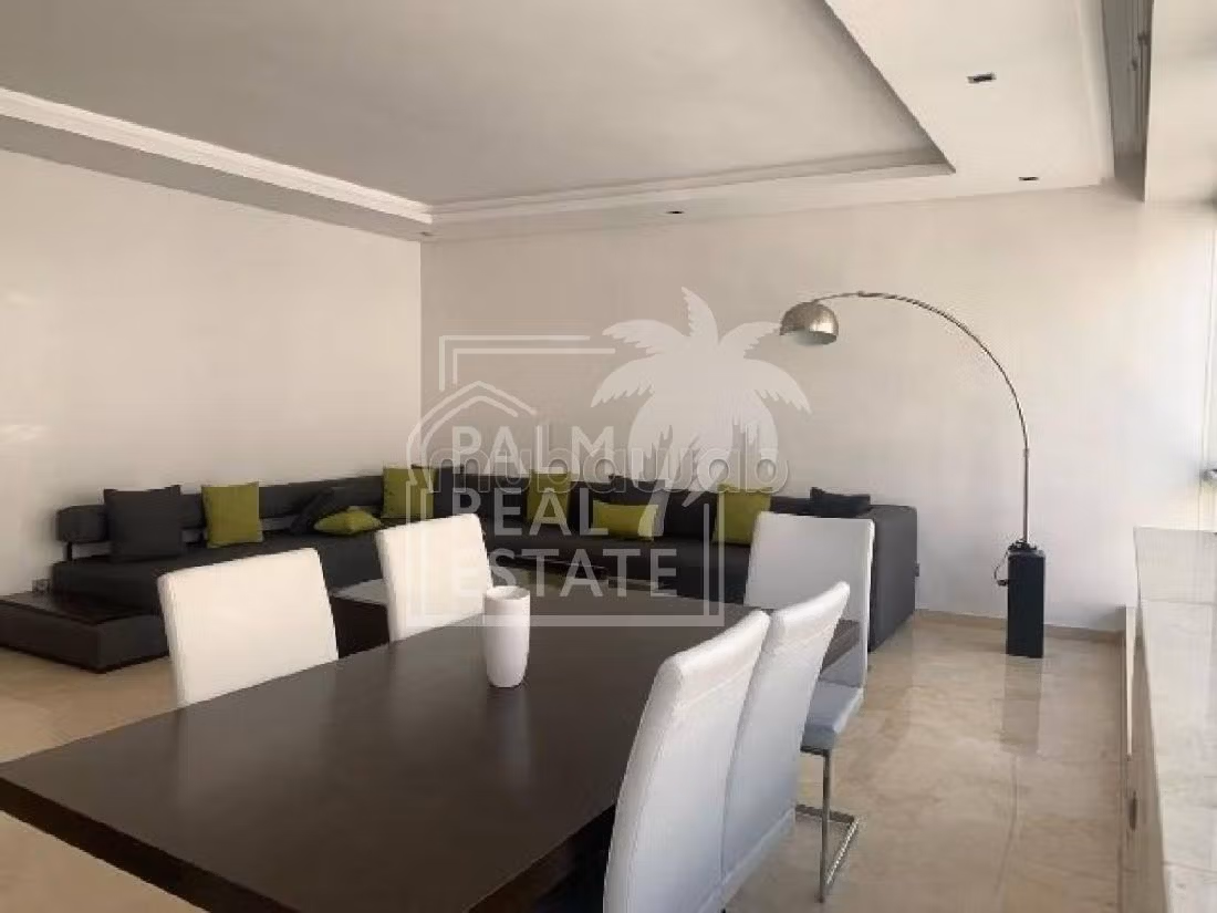 Apartment for sale in Racine. Dimension 149 m². Carpark and terrace