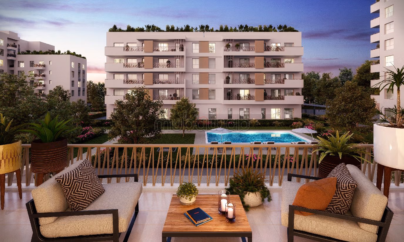 شقة رائعة للبيع. 2 غرف ممتازة. شرفة جميلة وحديقة