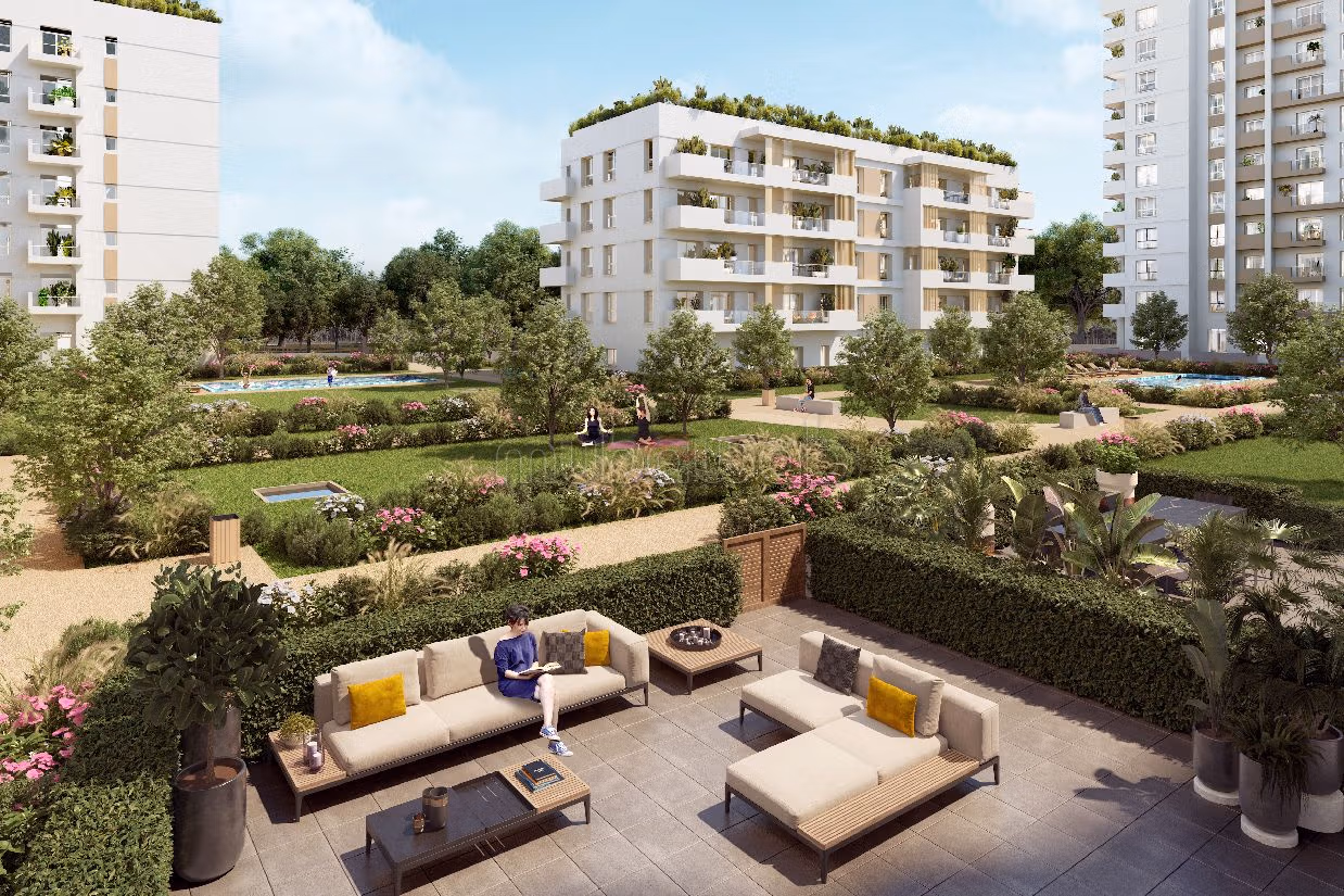 شقة رائعة للبيع. 2 غرف ممتازة. شرفة جميلة وحديقة