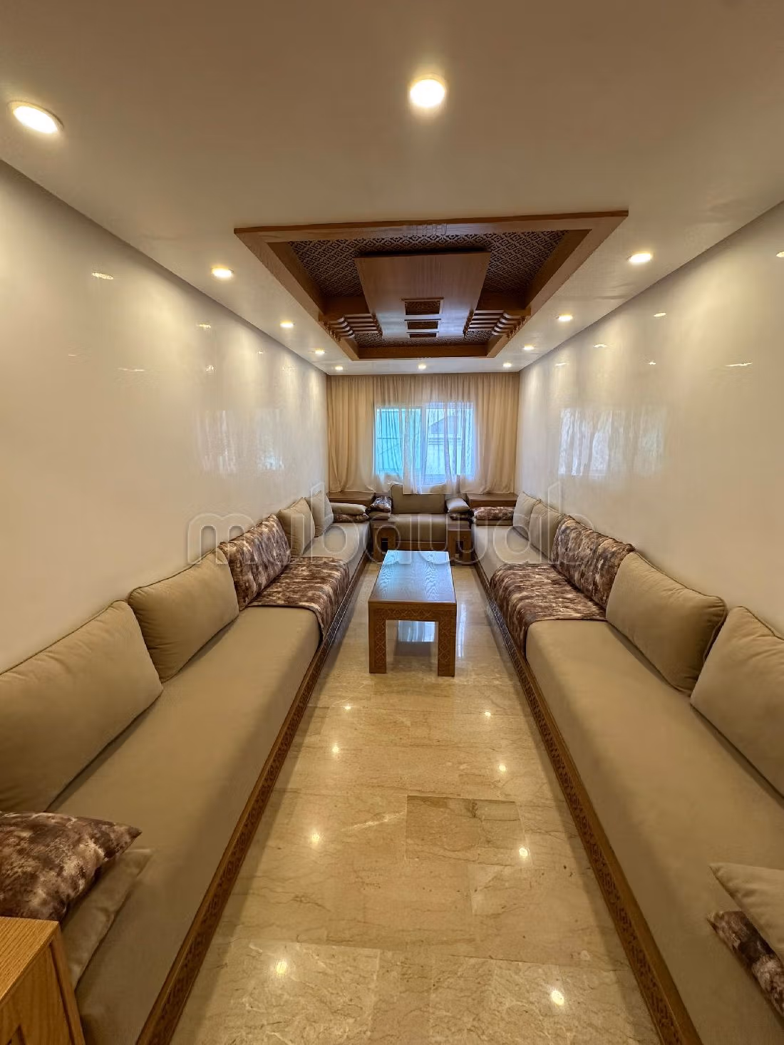 Pisos en alquiler en Haut Agdal. 2 dormitorios. Puerta pesada, sistema de plato general. 