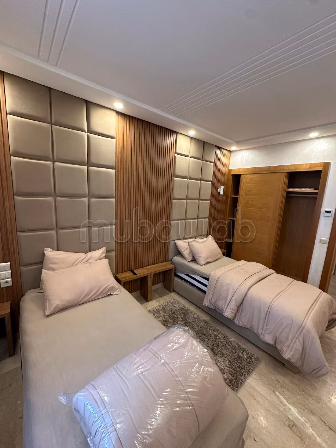 Pisos en alquiler en Haut Agdal. 2 dormitorios. Puerta pesada, sistema de plato general. 