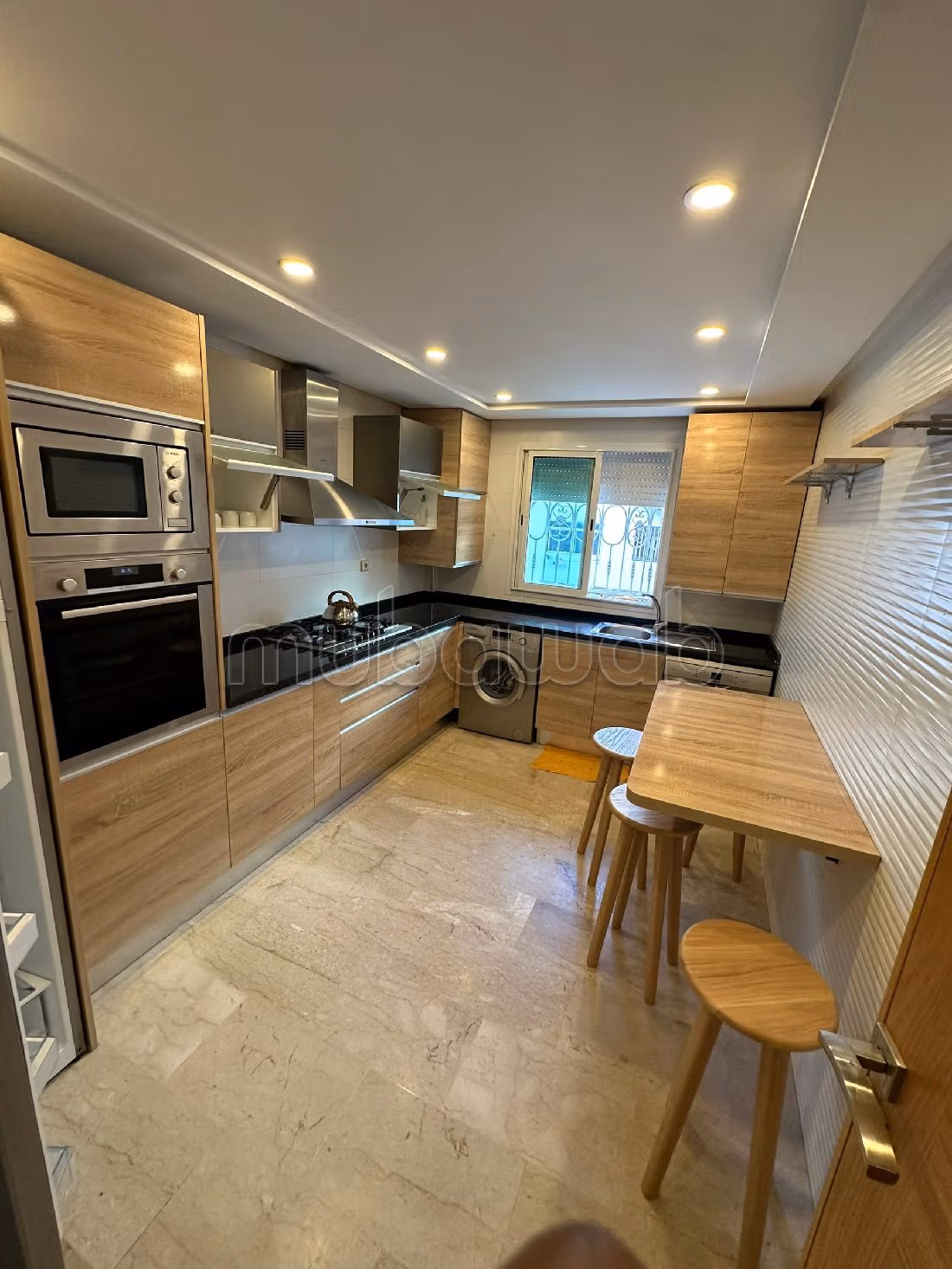 Pisos en alquiler en Haut Agdal. 2 dormitorios. Puerta pesada, sistema de plato general. 