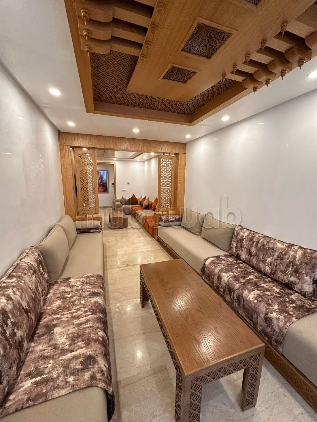 Pisos en alquiler en Haut Agdal. 2 dormitorios. Puerta pesada, sistema de plato general. 