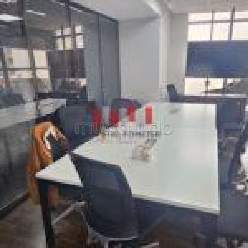 Offices for rent in Port. Small area 680 m². Parking spaces and terrace