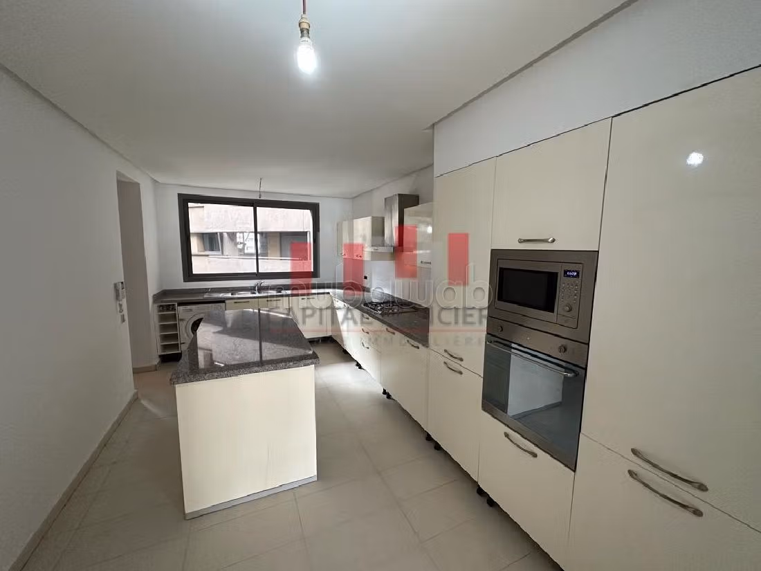 Appartement à louer à Gauthier. 3 chambres. Bien meublé