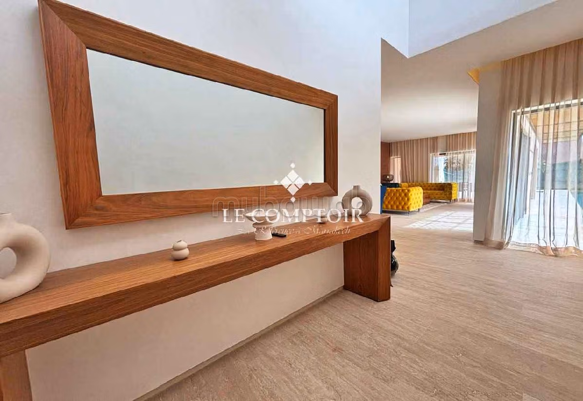 High quality villa for sale in Route Amizmiz. 4 large rooms. Furnishings. 