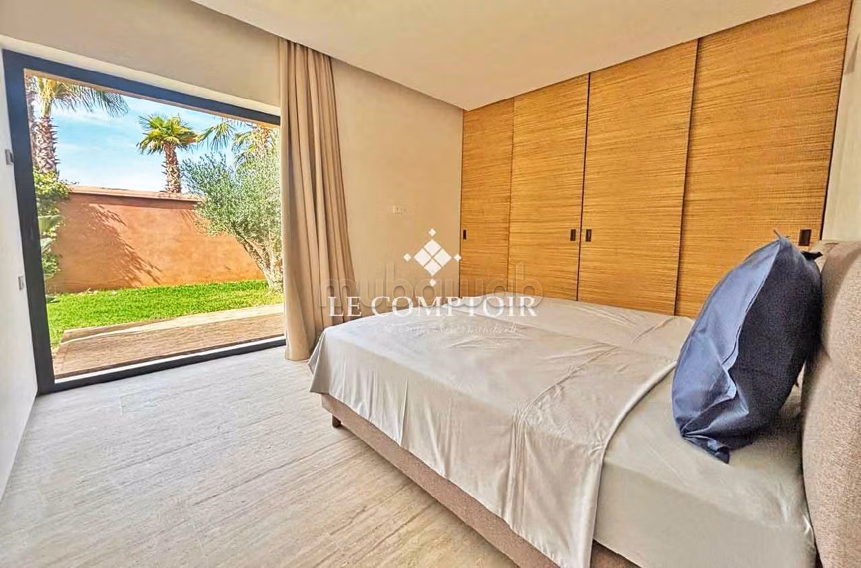 High quality villa for sale in Route Amizmiz. 4 large rooms. Furnishings. 