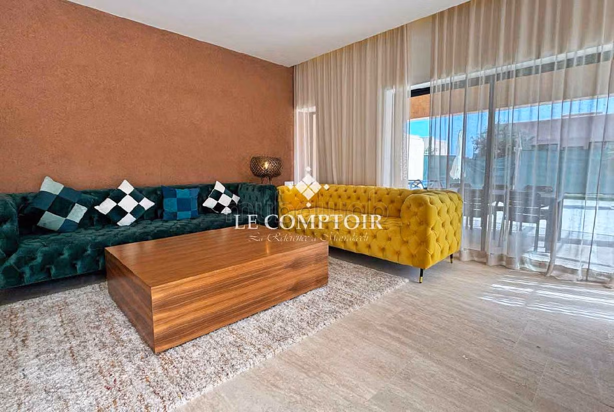 High quality villa for sale in Route Amizmiz. 4 large rooms. Furnishings. 