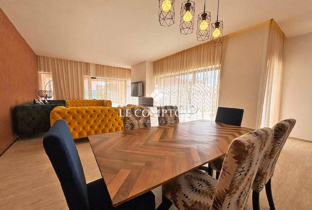 High quality villa for sale in Route Amizmiz. 4 large rooms. Furnishings. 