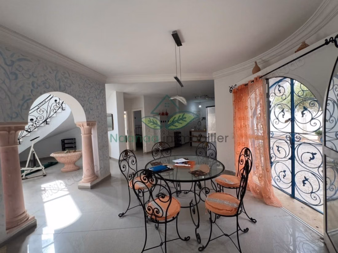 A vendre Villa S5 Hammamet Bir Bouregba