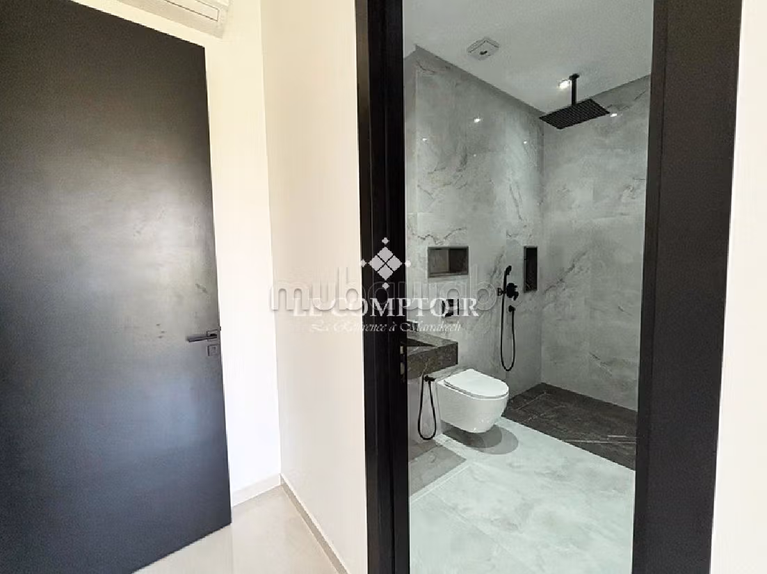 Nu te huur: villa's en luxe woningen in Route de Tahanaout. 5 Ruimtes. Volledig gemeubileerd. 