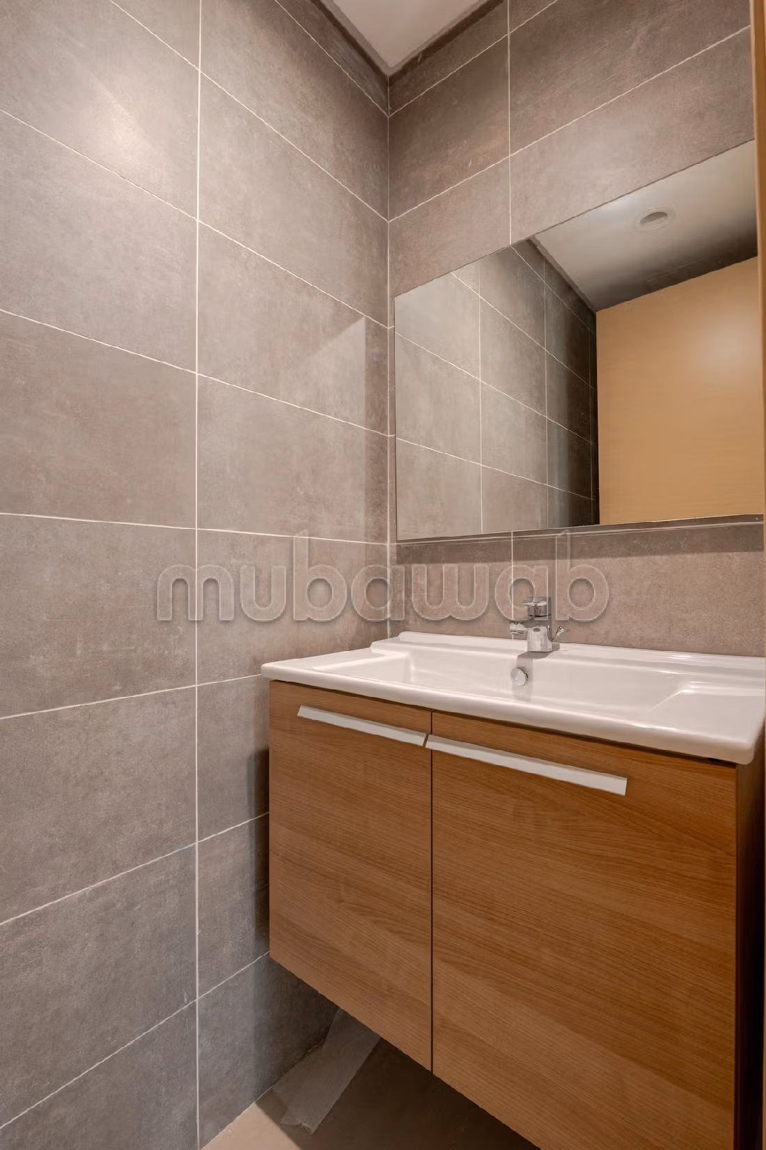 Appartementen te huur in Riyad. 3 Slaapkamers. Satellietschotel en beveiligingssysteem