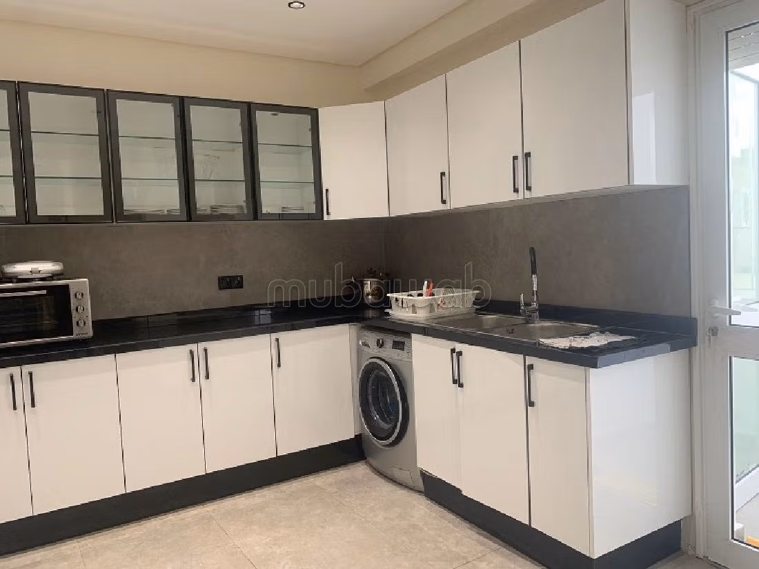 Rent an apartment in Racine. 2 beautiful rooms. Lift. 